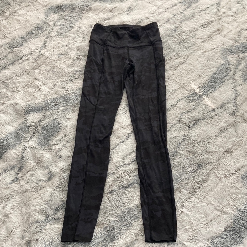Lululemon 28” Align High Rise Legging w/Pockets in Camo